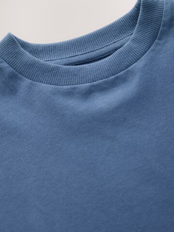 T-Shirt Next en bleu