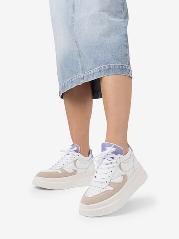 Baskets basses 'Vigg-O' BRONX en blanc