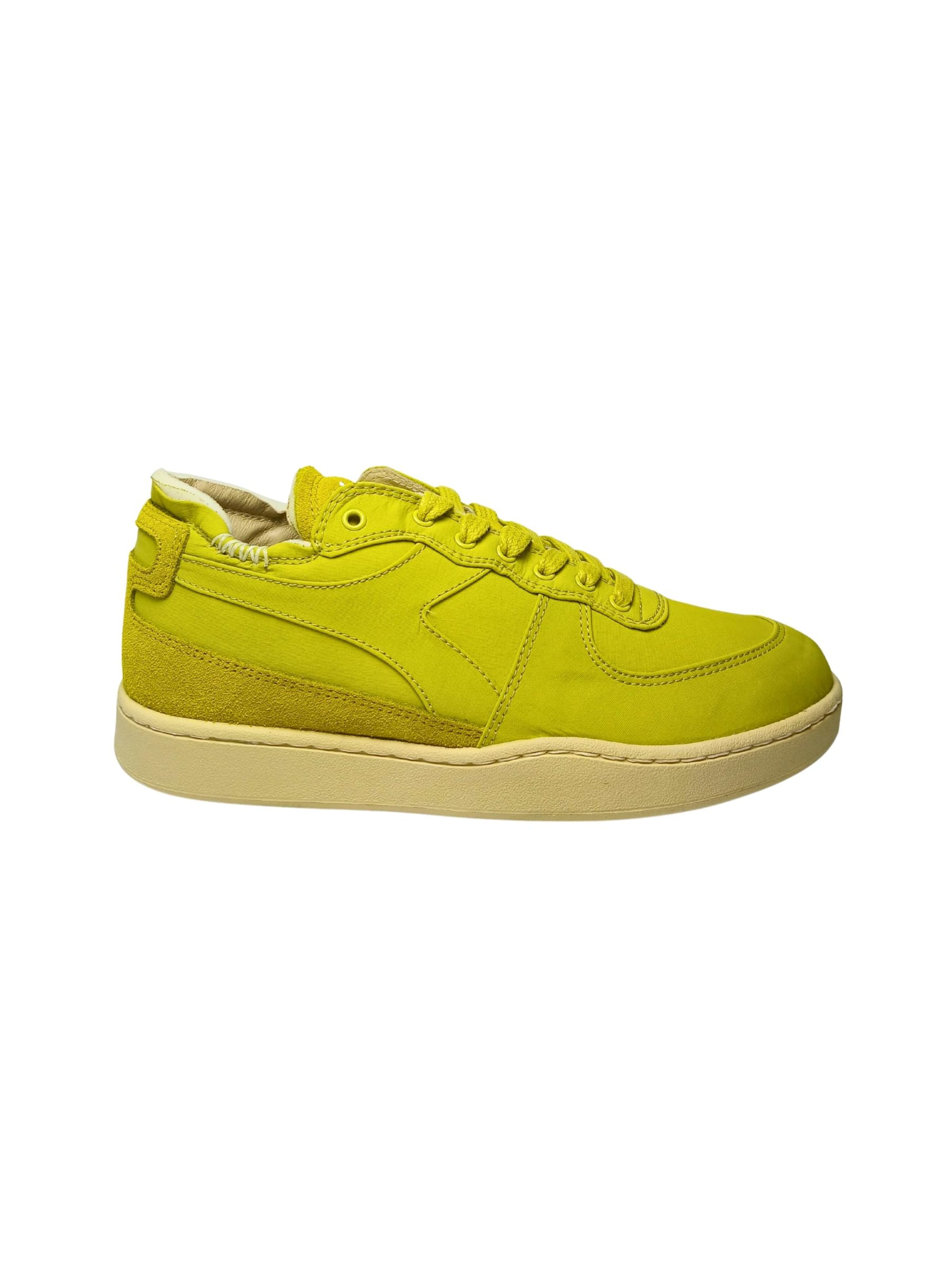 Diadora Sneakers in Green: front
