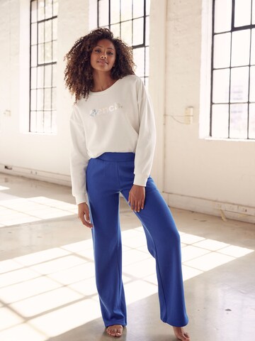 Sweat-shirt BENCH en blanc