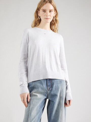 Pull-over 'Essential' Tommy Jeans en gris : devant