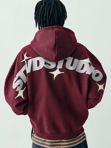 Felpa 'STWD' di Pull&Bear in rosso: frontale