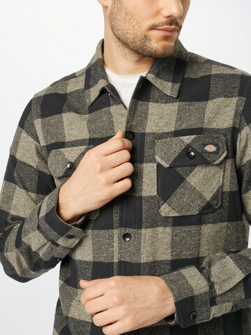 DICKIES - Regular Fit Camisa 'Sacramento' em cinzento