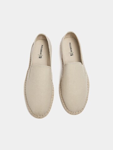 Pull&Bear Espadrillo värissä beige