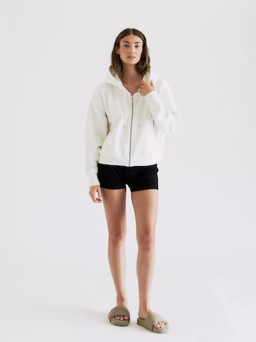 RÆRE by Lorena Rae Zip-Up Hoodie 'Cay' in White