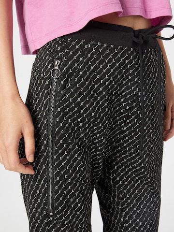 Effilé Pantalon 'Future' MAC en noir