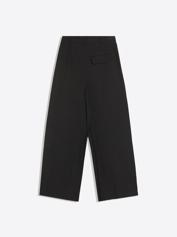 Barrel Pantaloni di Bershka in nero