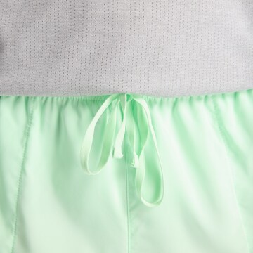 new balance - Loosefit Calças 'Sport Short 5"' em verde