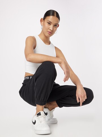HOLLISTER Tapered Nadrág - fekete