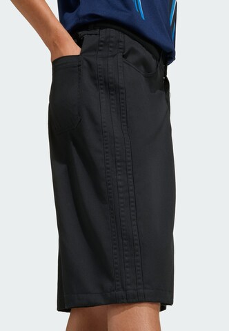 ADIDAS ORIGINALS - Loosefit Pantalón en negro