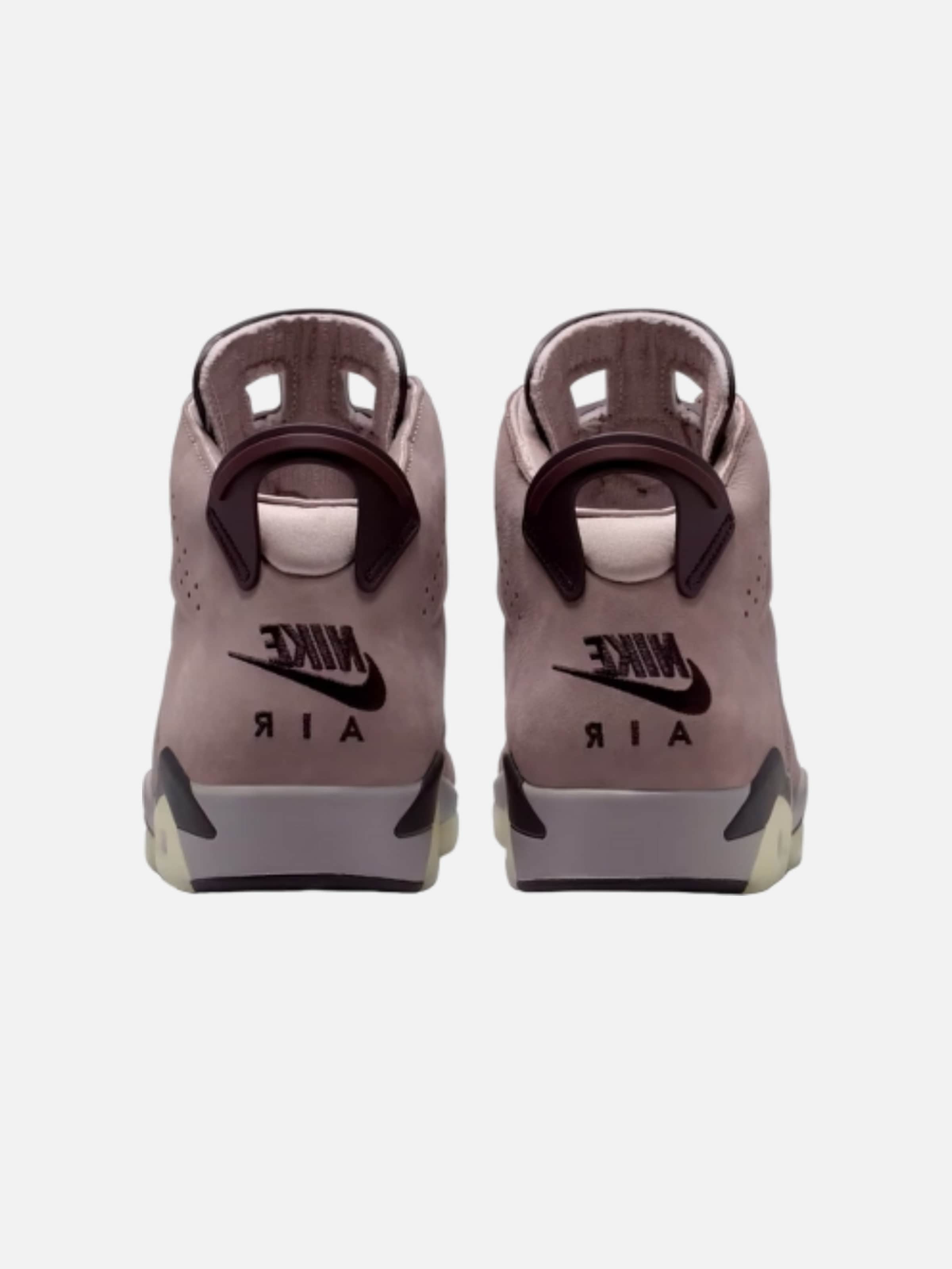 Sneaker alta 'Jordan 6 Retro A Ma Maniére Smokey Mauve' di Jordan in marrone
