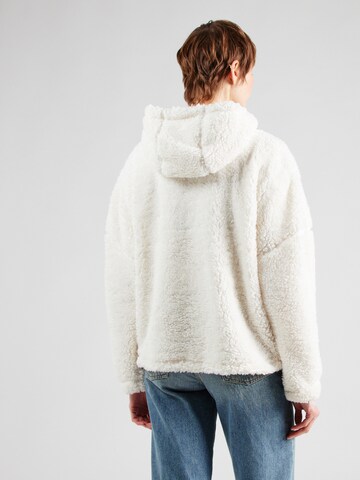 ELLESSE Between-Season Jacket in White