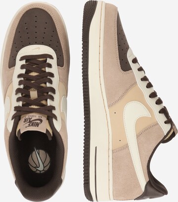 Nike Sportswear Platform trainers 'Air Force 1 07 LV8' in Brown