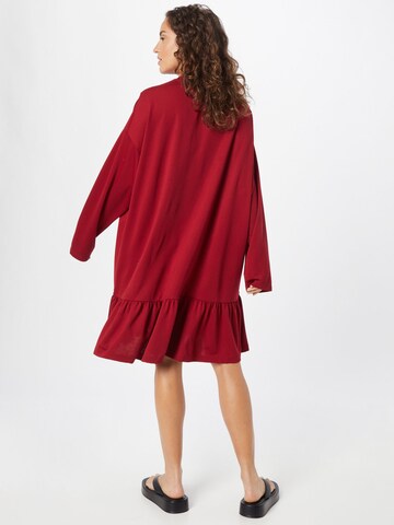 Robe 'Erina' WEEKDAY en rouge