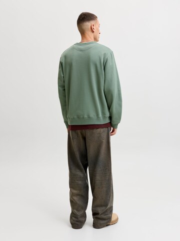 JACK & JONES Sweatshirt in Grün