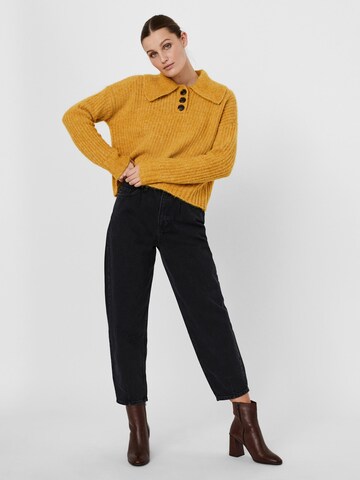 VERO MODA Sweater 'Daisy' in Yellow