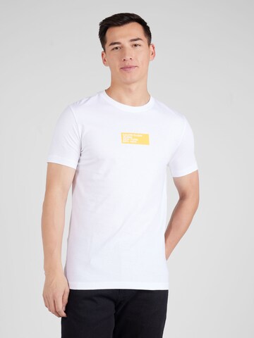 T-Shirt Calvin Klein Jeans en blanc : devant