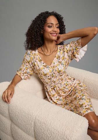 LAURA SCOTT Kleid in Gelb