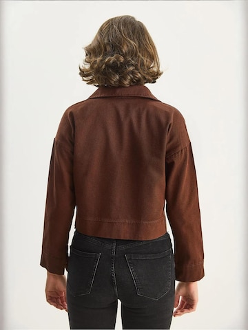 Bianco Lucci - Casaco meia-estação em castanho