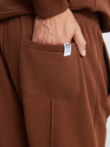 Grimelange Szabványos Nadrág - barna