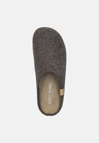 JOSEF SEIBEL Slippers in Brown