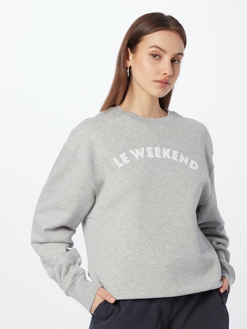 Les Petits Basics Sweatshirt 'Le Weekend' i grå: framsida