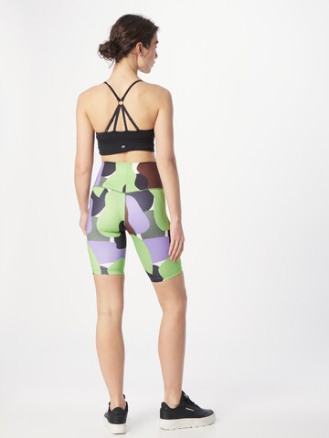 Monki Skinny Sportshorts in Mischfarben