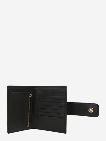 TOMMY HILFIGER Wallet in Black