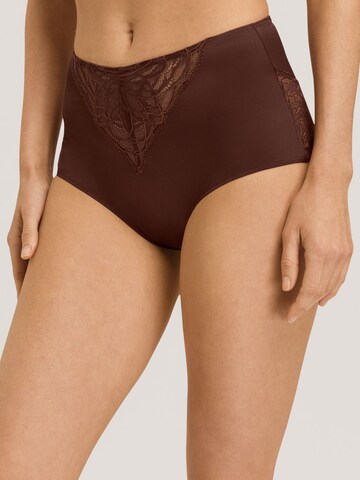 Hanro Slip 'Elia' in Braun: Vorderseite