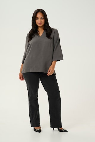 KAFFE CURVE Blouse 'Matty' in Grijs