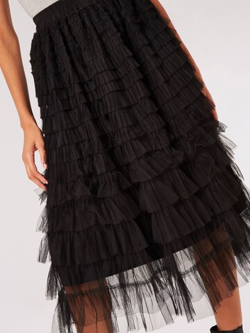 Apricot Skirt in Black