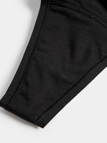 String Marks & Spencer en noir