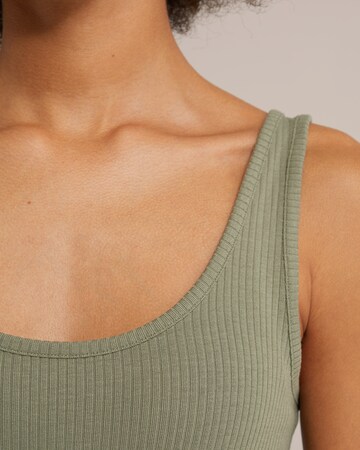 WE Fashion Top in Green