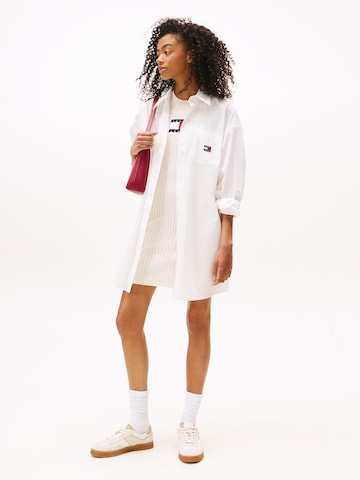 Abito camicia di Tommy Jeans in bianco: frontale