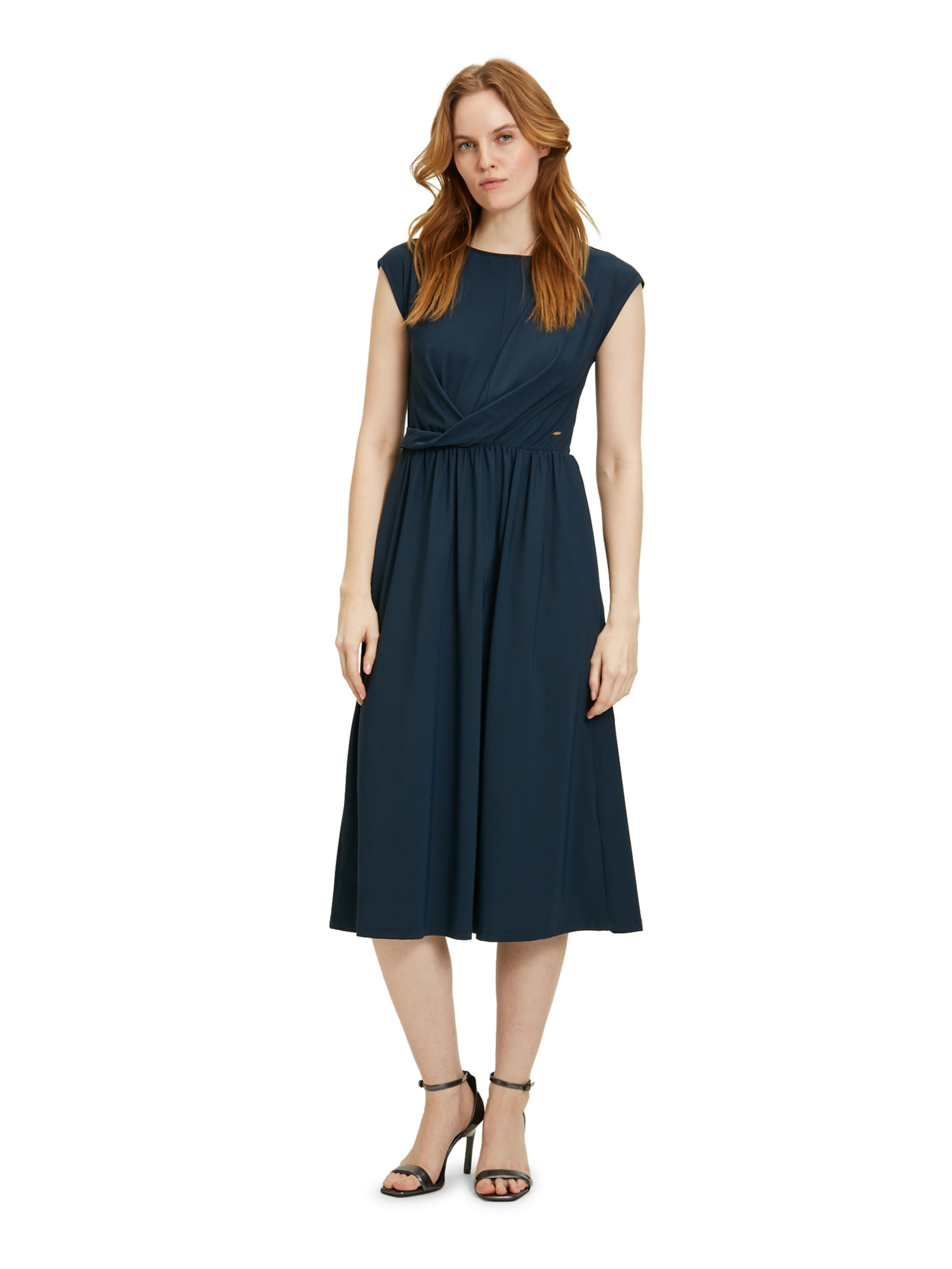 Betty & Co Kleid in Blau: Vorderseite