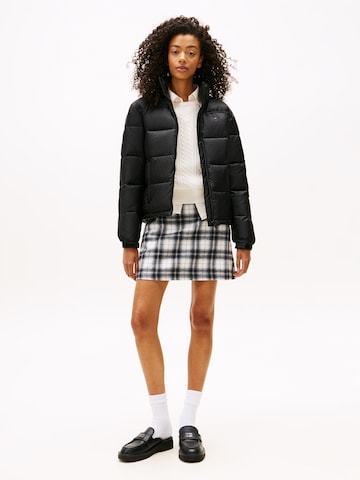 Tommy Jeans Přechodná bunda 'ESS' – černá
