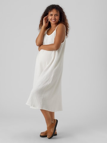 Robe d’été 'NATALI' Vero Moda Maternity en blanc