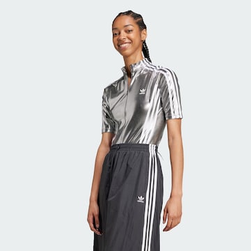 ADIDAS ORIGINALS - Body camiseta 'Adilenium Season 2' en plata