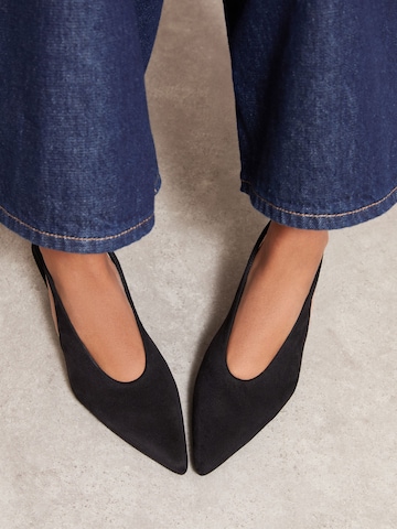 Friends Like These Slingpumps in Schwarz