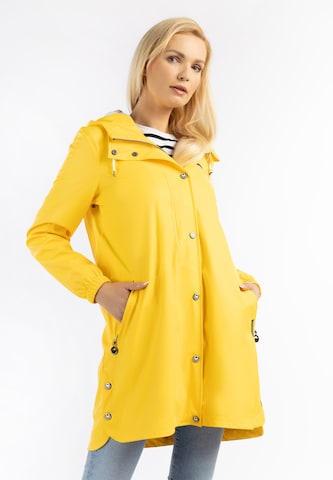 Schmuddelwedda Raincoat in Yellow: front