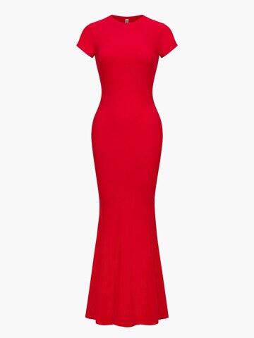 cfab (formerly creamy fabrics) Kleid 'Ribbed T-Shirt Maxikleid'‌ in Rot: Vorderseite