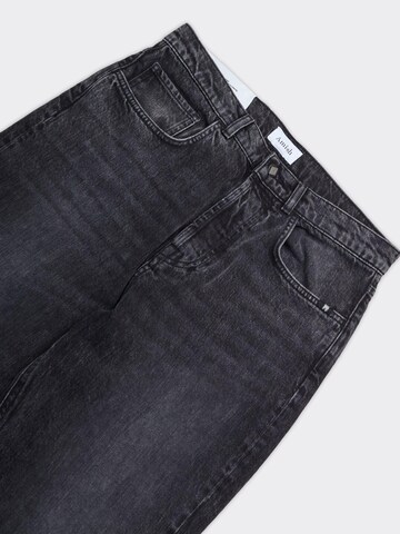 AMISH Regular Jeans in Black