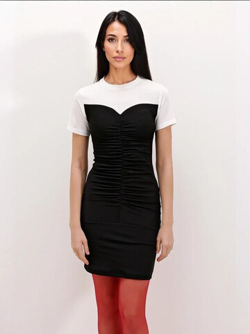 Bigdart Dress in Black: front