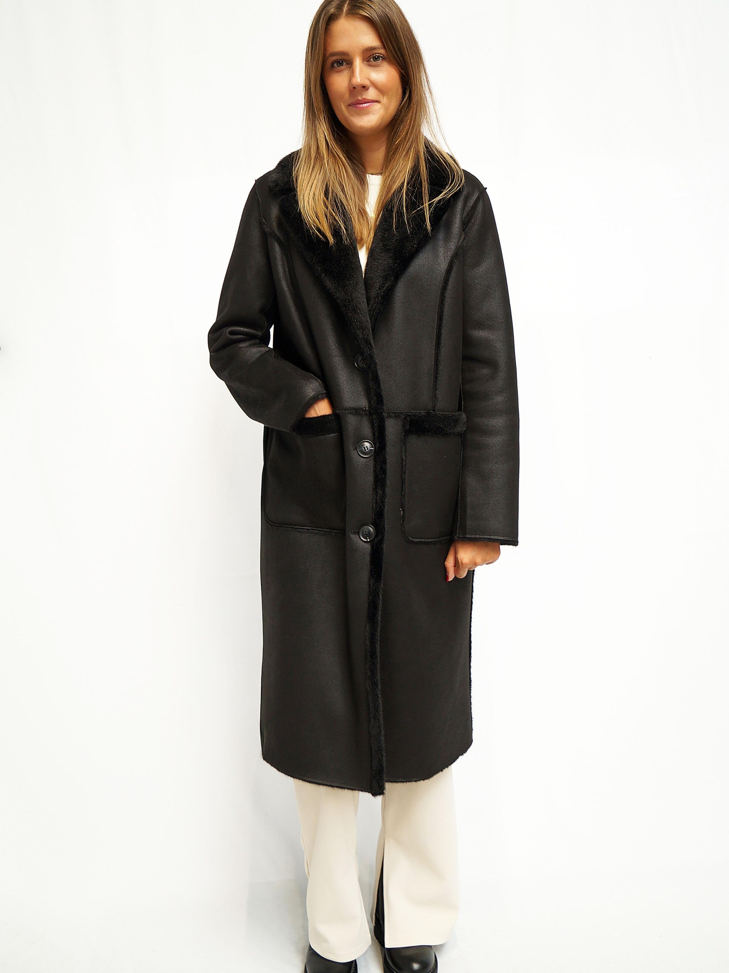 Funk since 1776 Winter Coat in Black: front