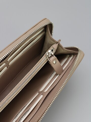 Adel Bags Portemonnee 'Hilda' in Bruin