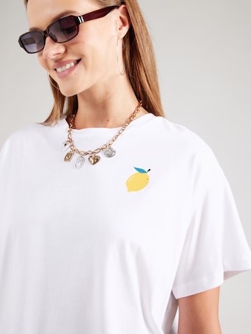 PIECES Shirt 'PCALIFI FASTTRACK' in Wit