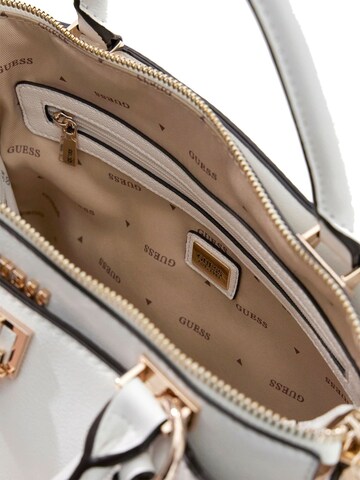 GUESS Handtasche 'Bianca Girlfriend Satchel'‌‌ in Weiß