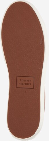 TOMMY HILFIGER Rövid szárú sportcipők - barna