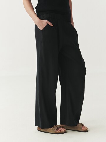 TATUUM Loose fit Pants in Black