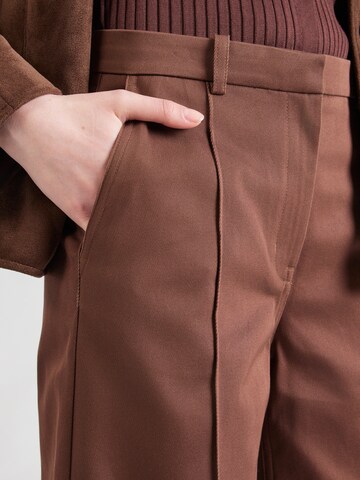& Other Stories Широкий Плиссированные брюки в Коричневый